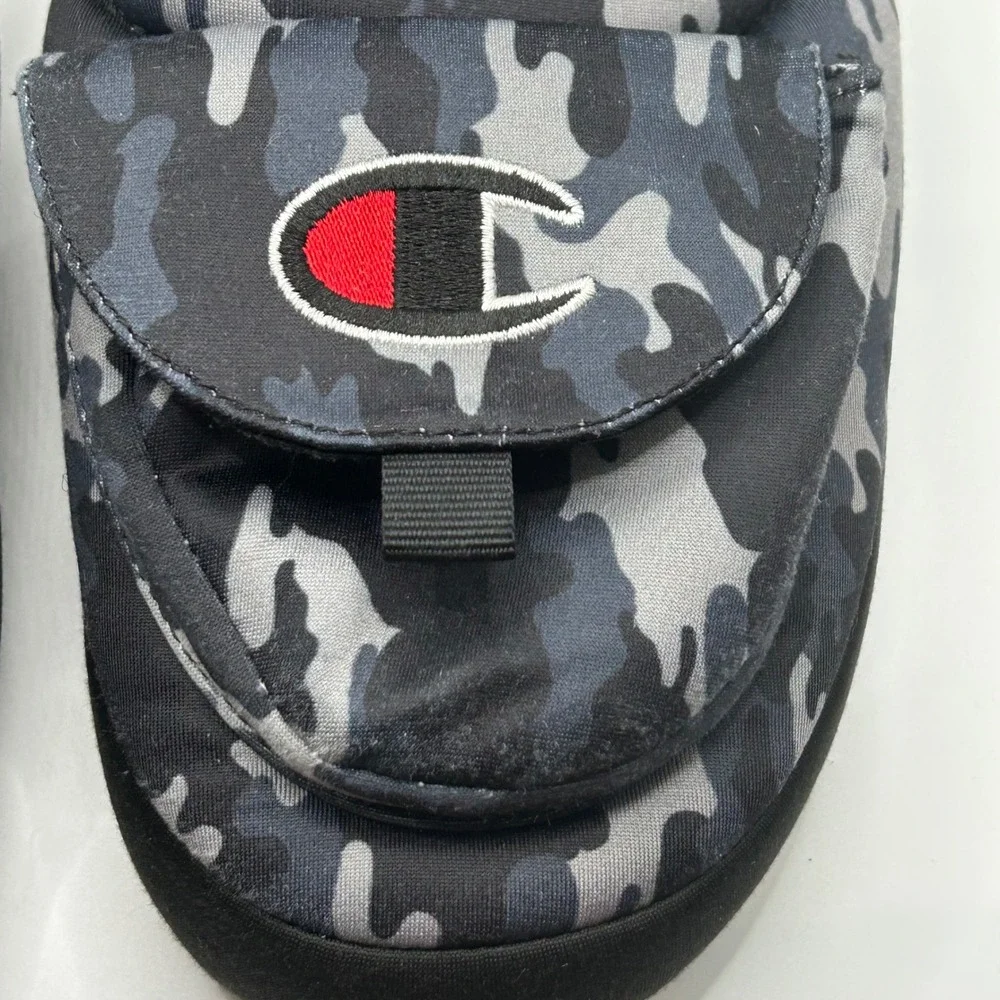 Champion Kids Camo Indoor/Outdoor Slippers‎ with pockets size 6Y